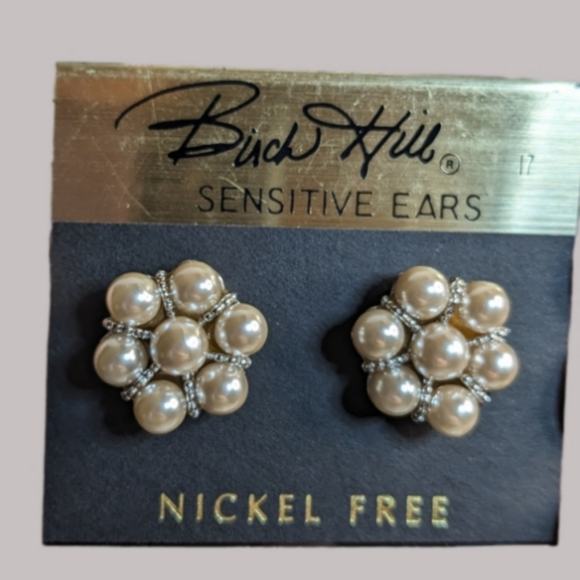 Birch Hill Flower Pearl Clip On Earrings - Picture 1 of 3